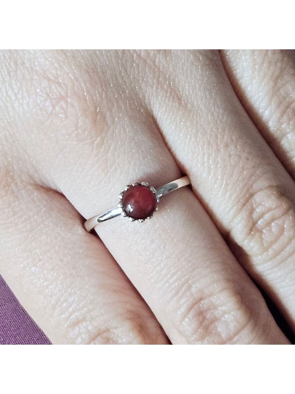 .925 Sterling Silver Genuine Red Garnet Stone Women's Dainty Ring Sz 8
